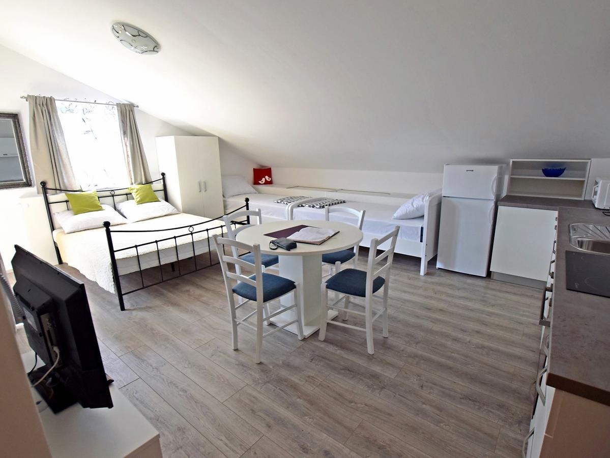 Apartman Branka สตารีกราด-ปาเคลนีซา ภายนอก รูปภาพ
